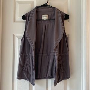 Mudd Utility Vest with Faux Pockets - Medium